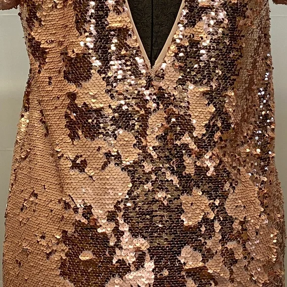 Rose Gold Sequin T-Shirt Dress -M - Picture 8 of 13